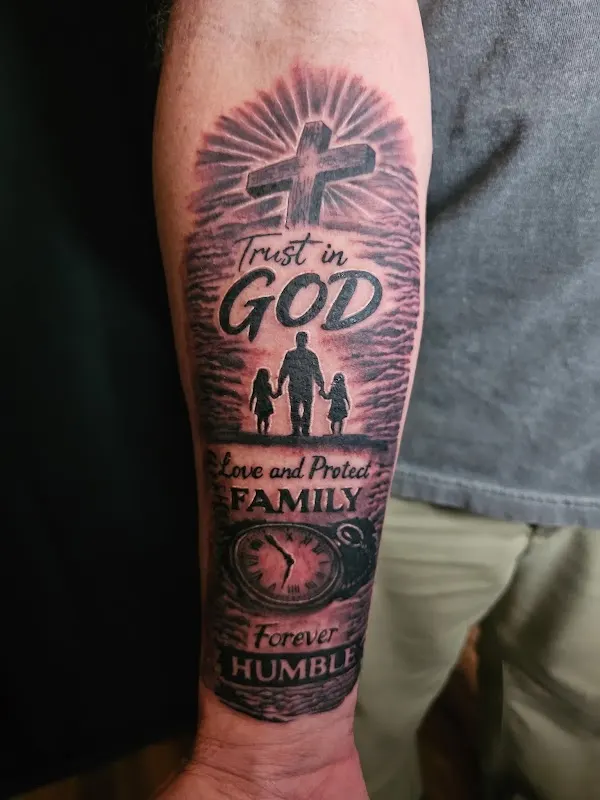 Tommy Gunns Tattoo — Tattoo shop in Crestview